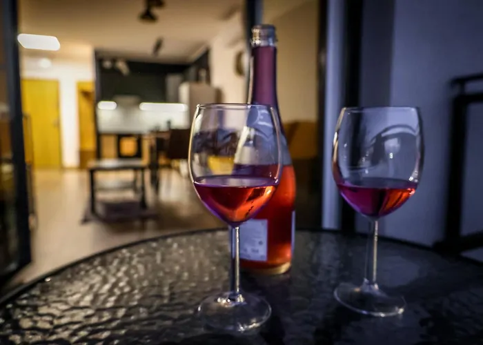 Ginger - Stare - Bezpłatny Parking - Youtube Ginger We Wrocławiu