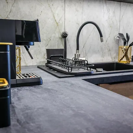 Ginger - Stare - Bezplatny Parking - Youtube Ginger We Wroclawiu * Breslau